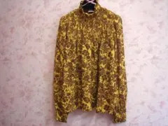 ロデビエ　ハイネックシャーリングブラウス 定価44,400円