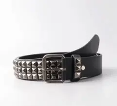 スタッズ付きブラックレザーベルト
