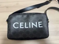 [期間限定値下げ]CELINE メッセンジャーバッグ ロゴ入りのサムネイル
