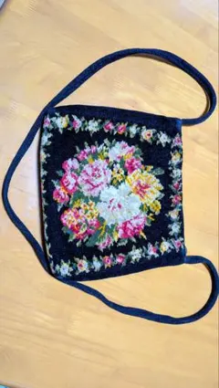 フェイラー FEILER フラワー刺繍 ポーチ 黒