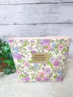 ハンドメイド　花柄ポーチ