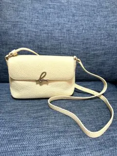 新品⭐︎アニエスベー ショルダーバッグ イエロー系のサムネイル