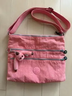 Kipling キプリング　ショルダーバッグ　チャーム付き　ピンク