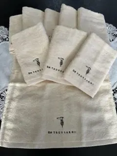 新春SALE❣️トラサルディ　ハンドタオル新品9枚