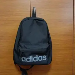 adidas 黒 リュック