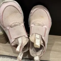 Nike ピンク スリッポンシューズ
