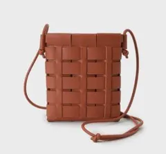 【新品】メッシュサコッシュ　キャメルブラウンのサムネイル