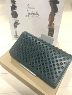 ルブタン  スタッズ長財布 クリスチャンルブタン