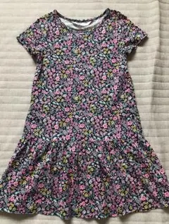 H&M 花柄ワンピース　サイズ122/128