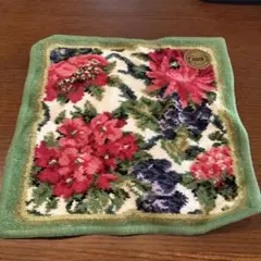 【2枚セット:新品未使用：箱付】FEILER 花柄タオルハンカチ　25センチ