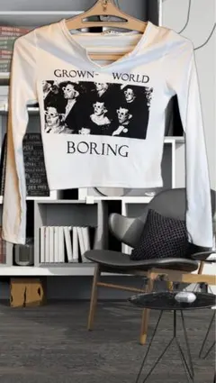 GROWN-WORLD BORING プリントTシャツ s