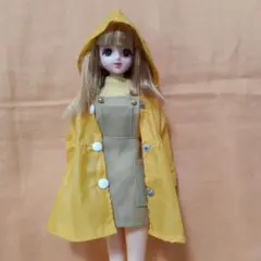 タカラ　ジェニー　コーディネートドレス？　パーカーとジャンパースカート風ワンピ