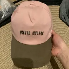 MIU MIU ロゴ刺繍 ベースボールキャップ