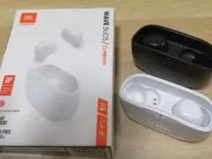 JBL WAVE BUDS　珍品　ケース 黒、白各1。本体 黒L、白R