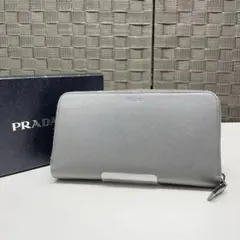 ぴ*あ様 PRADA グレー サフィアーノレザー 長財布