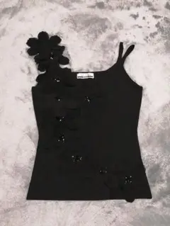 ♡SCOT CLUB ♡(花飾り付き 黒タンクトップ)