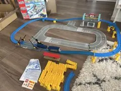 トミカ びゅんびゅんサーキット メッキトミカ付き - メルカリ