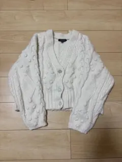 白 カーディガン
