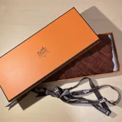 HERMES エルメス　ハンドタオル　オレンジ色　箱 とリボン付き
