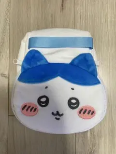 ちいかわふんわりバニティポーチハチワレ