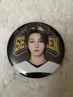 SEVENTEEN's HOME CAN BADGE THE 8