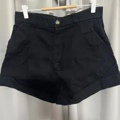 ZARA 黒 ショートパンツ
