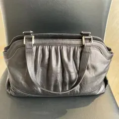 黒 レザー フリルデザイン ハンドバッグ