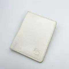 イルビゾンテ　定期入れ　レザーカードケース　ホワイト