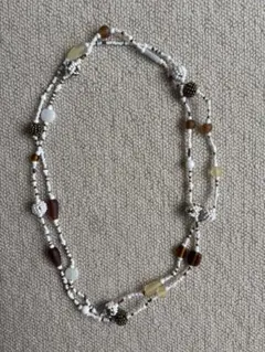 ビーズロングネックレス