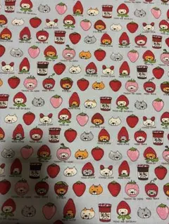 コットンこばやし　いちごと動物キャラクターの綿生地　ブルー