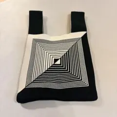 【新品未使用】ニットバッグ(レディースハンドバッグ　トートバッグ　おしゃれ可愛い