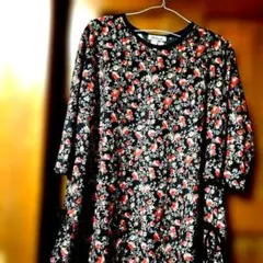 お値下げ！Bellmode 可愛い小花柄 　五分袖チュニック M-L