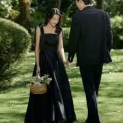 黒いスリーブレスロングドレス　ドレス　入籍フォト　前撮り