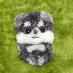 ❤️お座りミニチュアシュナウザー(ブラック)ブローチパンチニードル~ハンドメイド