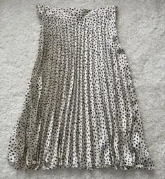 ZARA ドット柄 プリーツスカート XLサイズのサムネイル