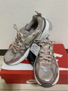 NIKE V2K run 新品！25cm