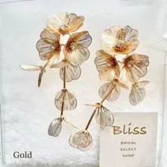 Bliss ゴールド 花モチーフ ピアス