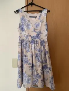 ローズ柄カシュクールワンピース
