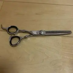 切れ味抜群♪理美容師プロ用セニングシザースキバサミ♪トリマー