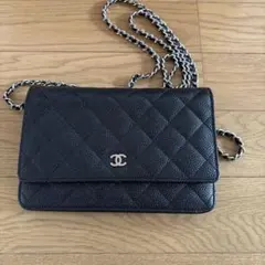 CHANEL キャビアスキン チェーンウォレットのサムネイル