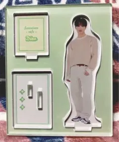 seventeen cafe　アクスタ　ディノ