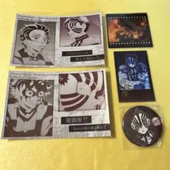 鬼滅の刃　ダイニング　お楽しみくじ　猗窩座 チェキ　缶バッジ　クリアカード　5点