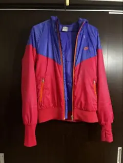 NIKE ナイロンジャケット 赤紫 フード付き