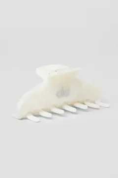 【正規品】 新品 alo アローヨガ Airlift シュシュ ホワイト 正規品】 新品 alo アローヨガ Airlift シュシュ ホワイト - メルカリ
