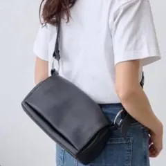 【新品】BEARDSLEY(ビアズリー) 《本革》レザーボディバッグ