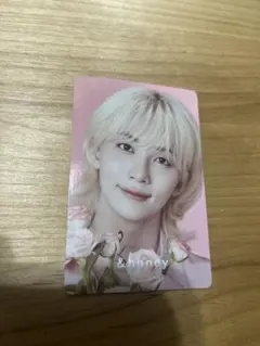 &honey タレントカード ピンク背景