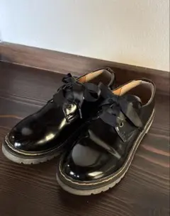 エナメル リボンレースアップシューズ 黒 S