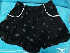 ハート柄黒ハーフパンツ 140cm（バルーンキュロット）