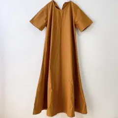 ロング丈ワンピース　茶色　半袖　Aライン　ナチュラル　フレア　ゆったり