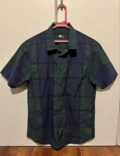 【極美品】THE NORTH FACE（ザ・ノース・フェイス）M半袖シャツのサムネイル